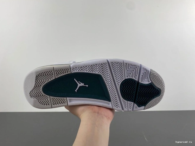 Oxidized Green Jordan 4 Air 0724